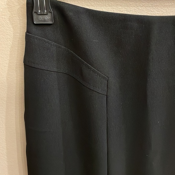 MaxMara MADE IN ITALY black pencil flare skirt side zip / pleated back mid hem 8 - Picture 2 of 14